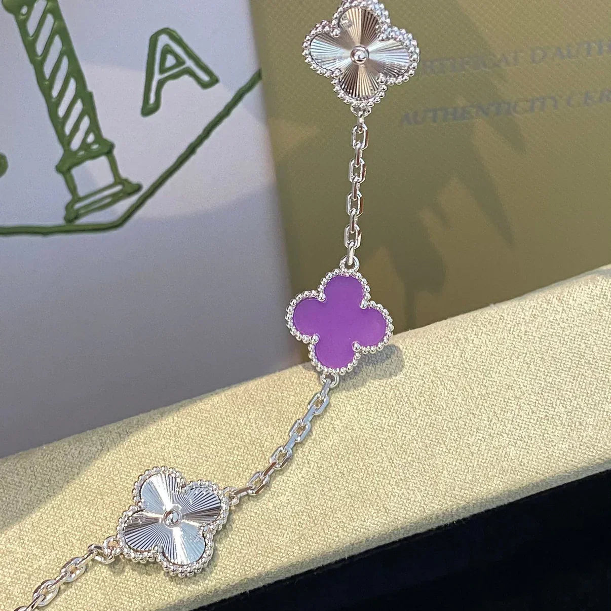[LUXORA] CLOVER 5 MOTIF VIOLET BRACELET COLLECTION