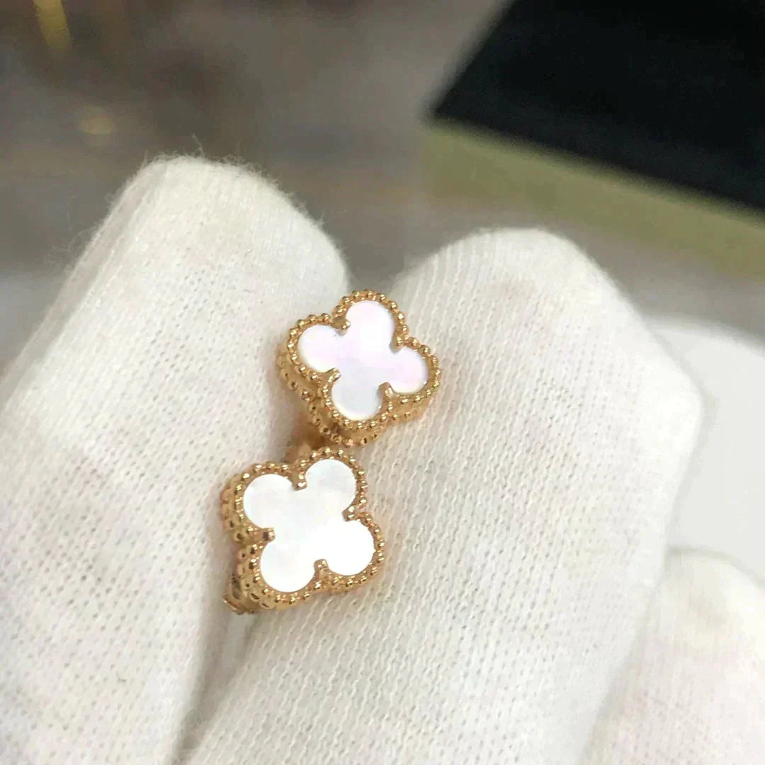 [LUXORA]CLOVER MINI 9.5MM WHITE MOP EARRINGS