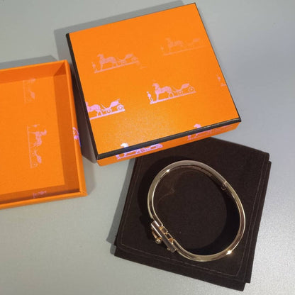 [LUXORA]H GREY BRACELET