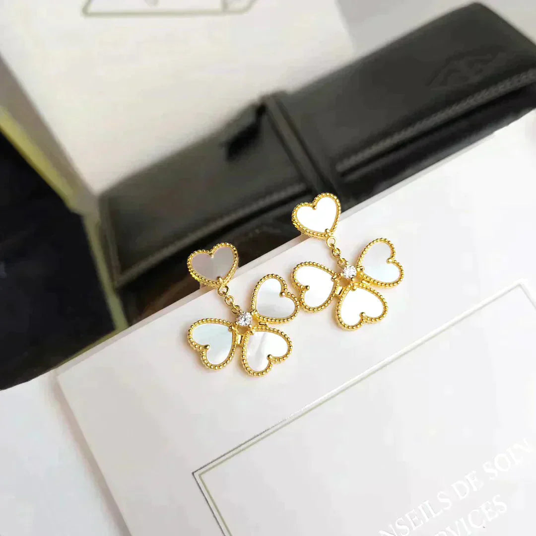 [LUXORA]CLOVER SWEET WHITE MOP EARRINGS