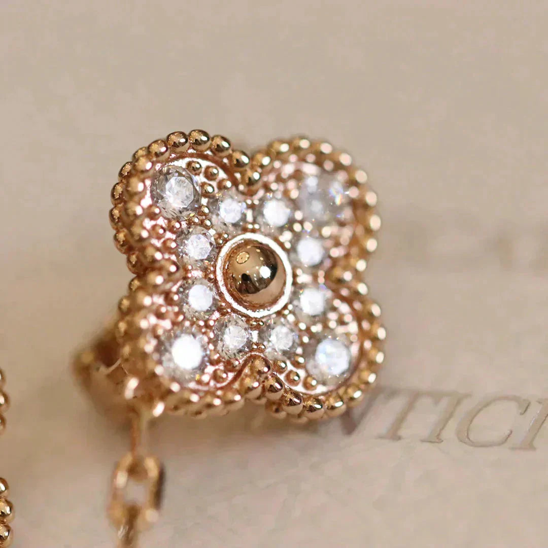 [LUXORA]CLOVER MEDIUM 1 MOTIFS FUll DIAMOND EARRINGS