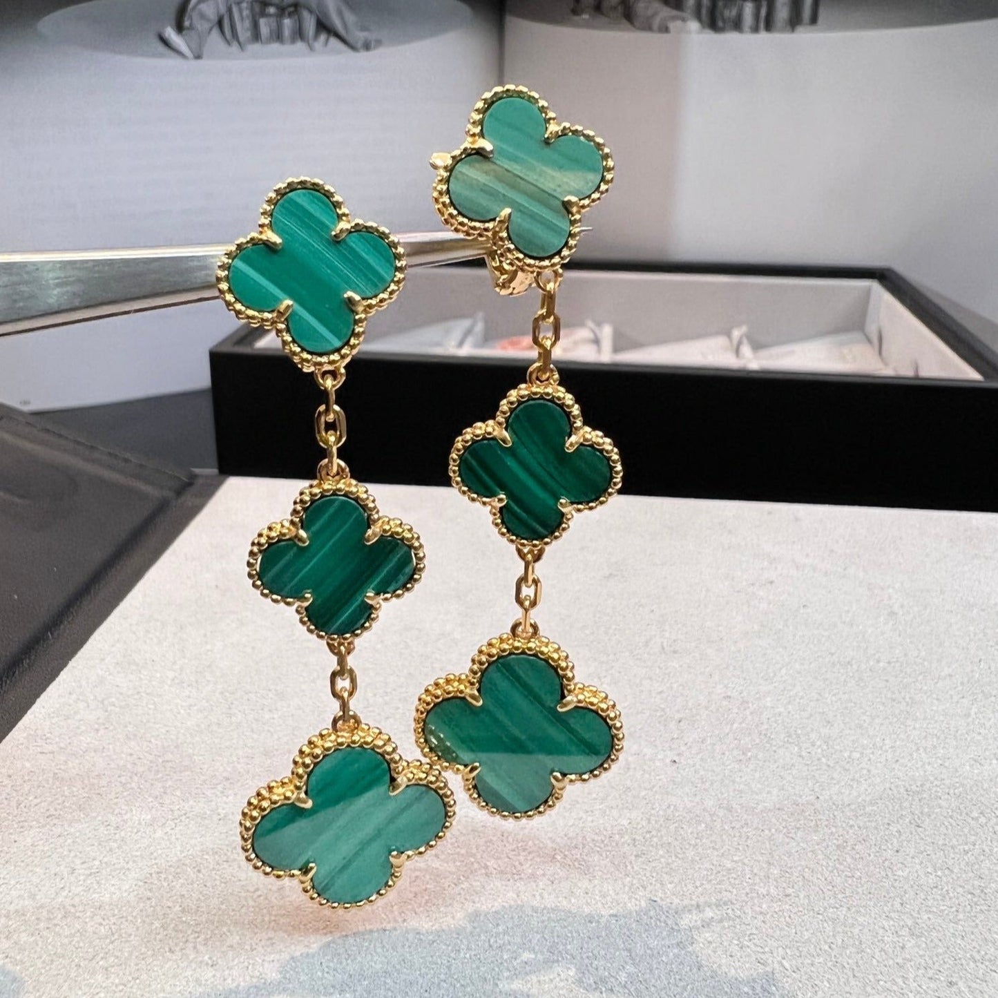 [LUXORA]CLOVER MALACHITE 3 MOTIFS GOLD
