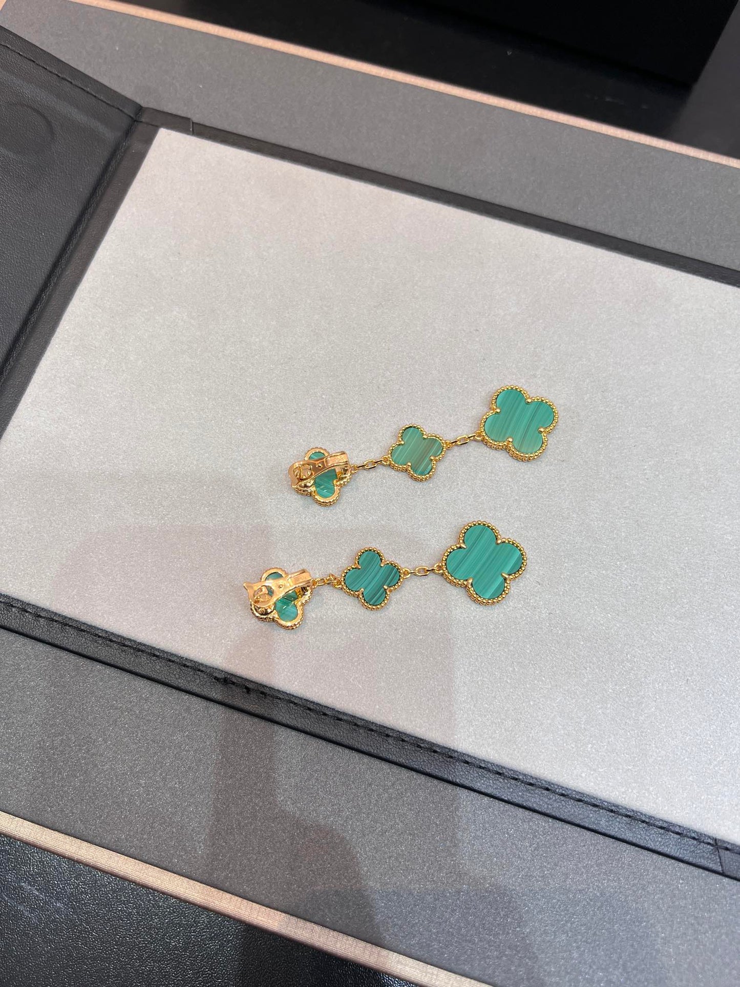 [LUXORA]CLOVER MALACHITE 3 MOTIFS GOLD