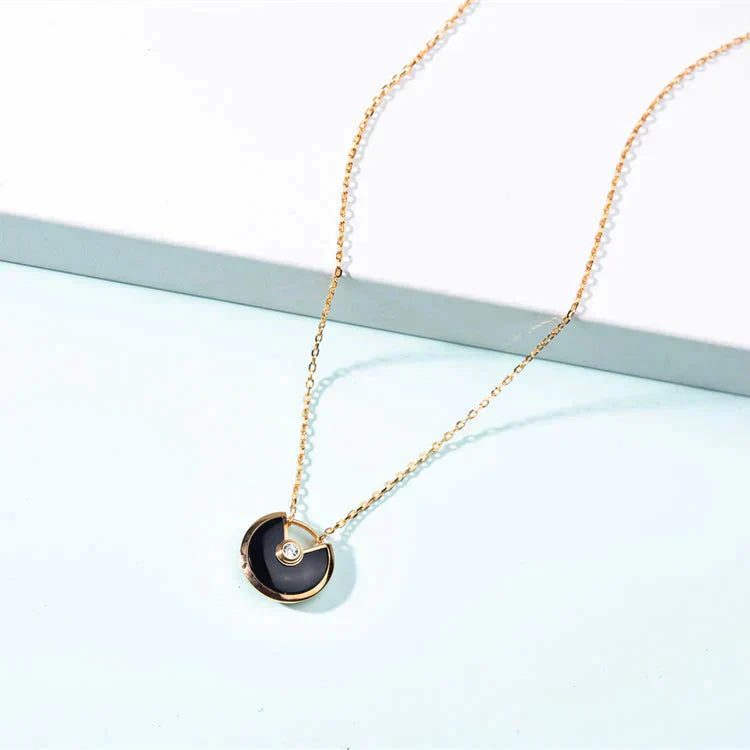 [LUXORA]AMULETTE GOLD CARNELIAN ONYX NECKLACE