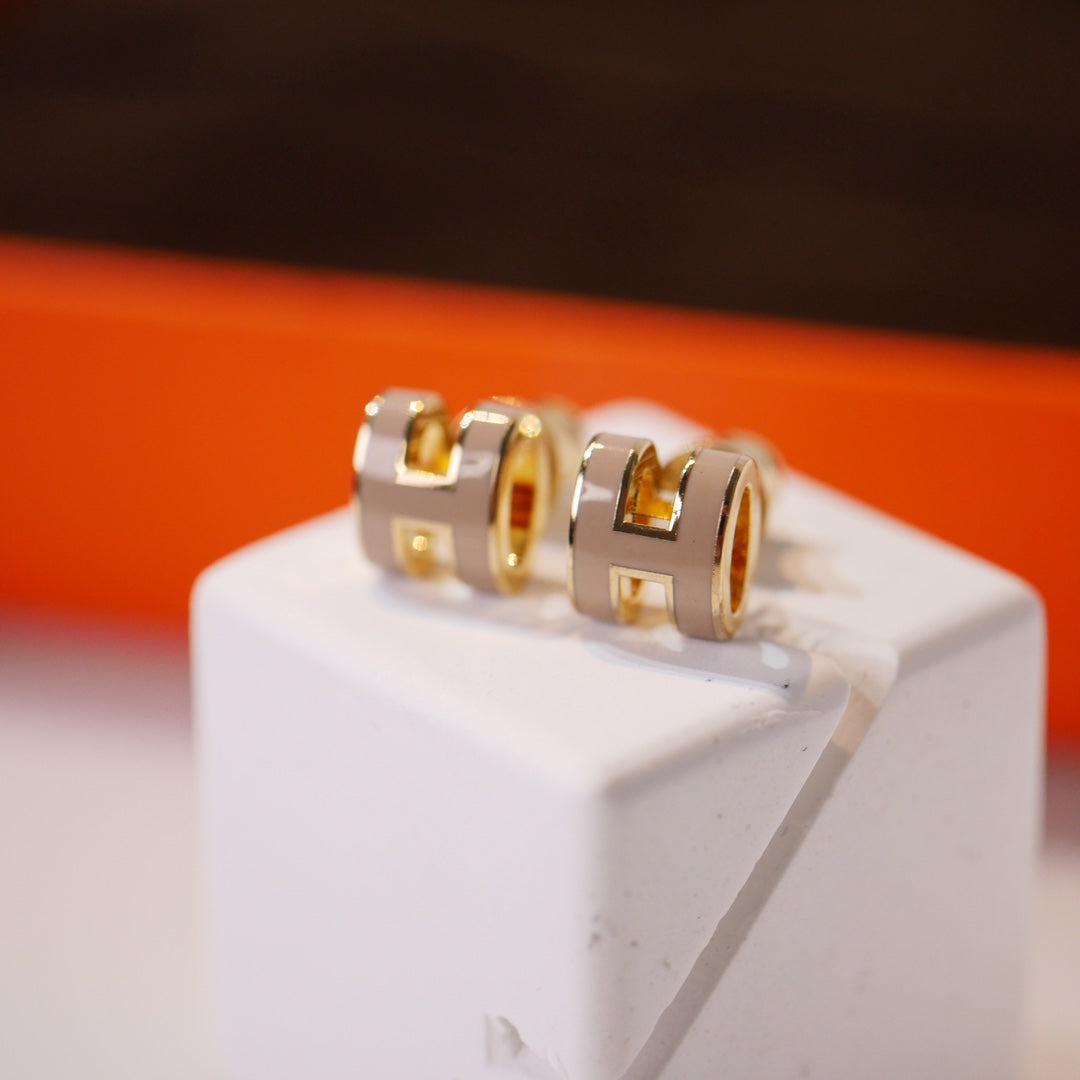 [LUXORA]MINI POP H GOLD EARRINGS GREY