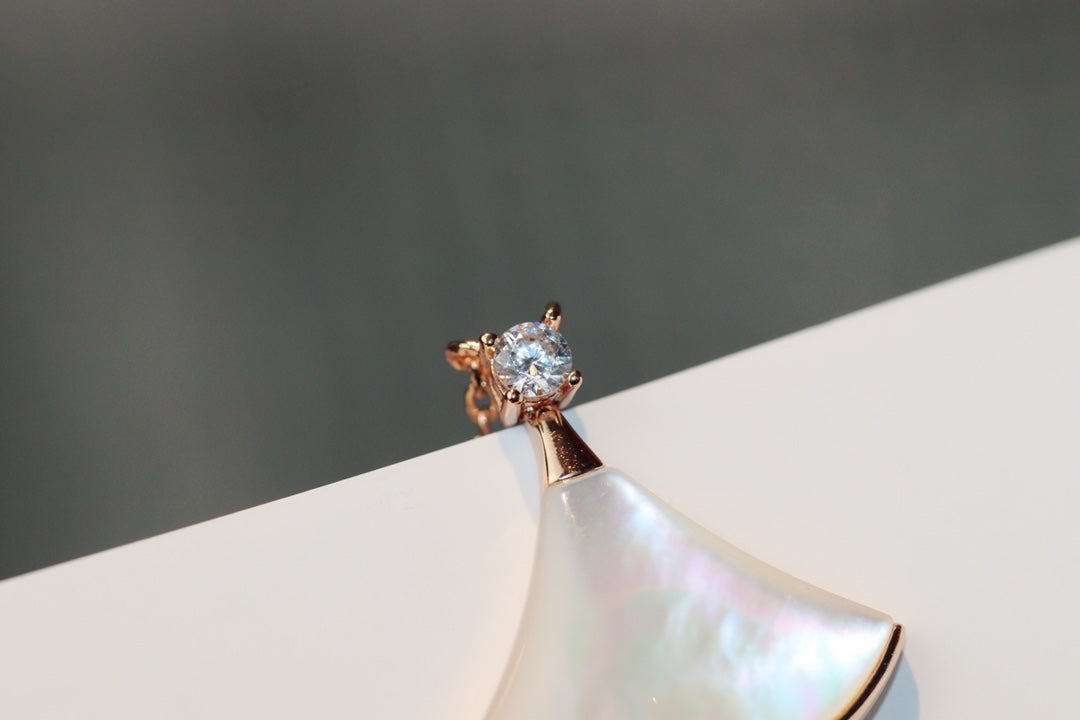 [LUXORA]DREAM NECKLACE WHITE MOP PINK GOLD 1 DIAMOND