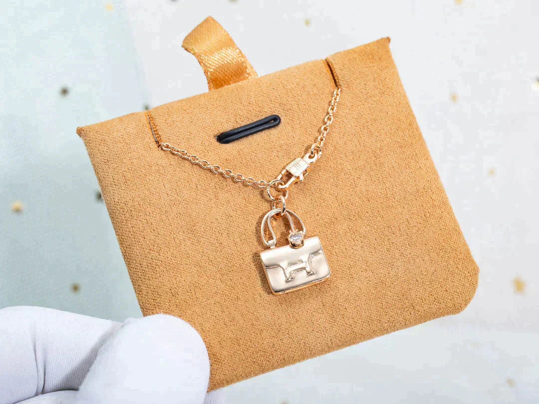 [LUXORA]AMULETTE PEDANT ROSE GOLD NECKLACE
