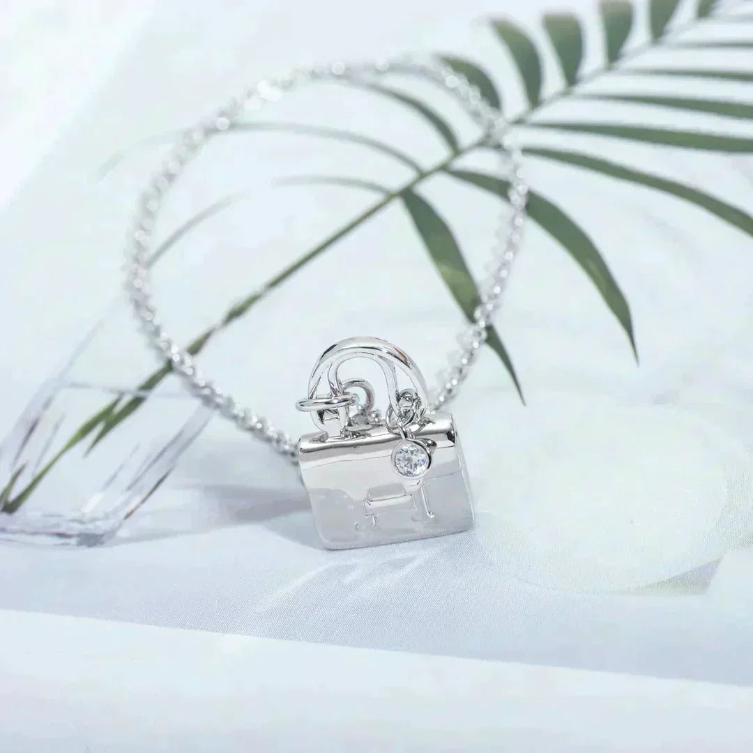 [LUXORA]AMULETTE PEDANT SILVER NECKLACE