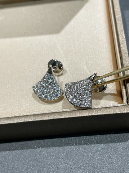 [LUXORA]DREAM STUD EARRINGS DIAMOND