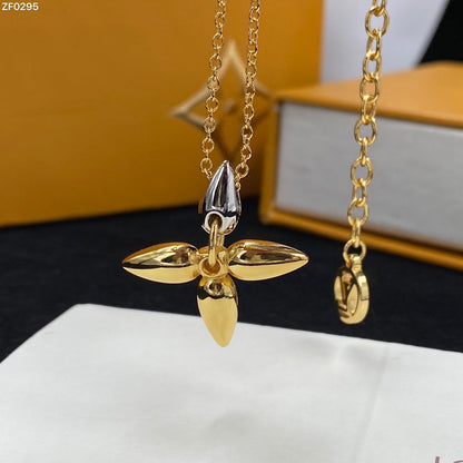 [LUXORA]LOUISETTE PEDANT GOLD NECKLACE