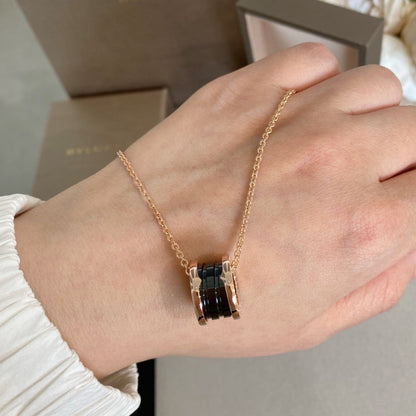 [LUXORA]ZERO 1 BLACK CERAMIC PINK GOLD NECKLACE