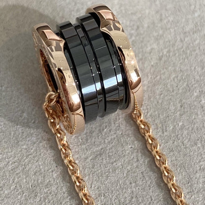 [LUXORA]ZERO 1 BLACK CERAMIC PINK GOLD NECKLACE