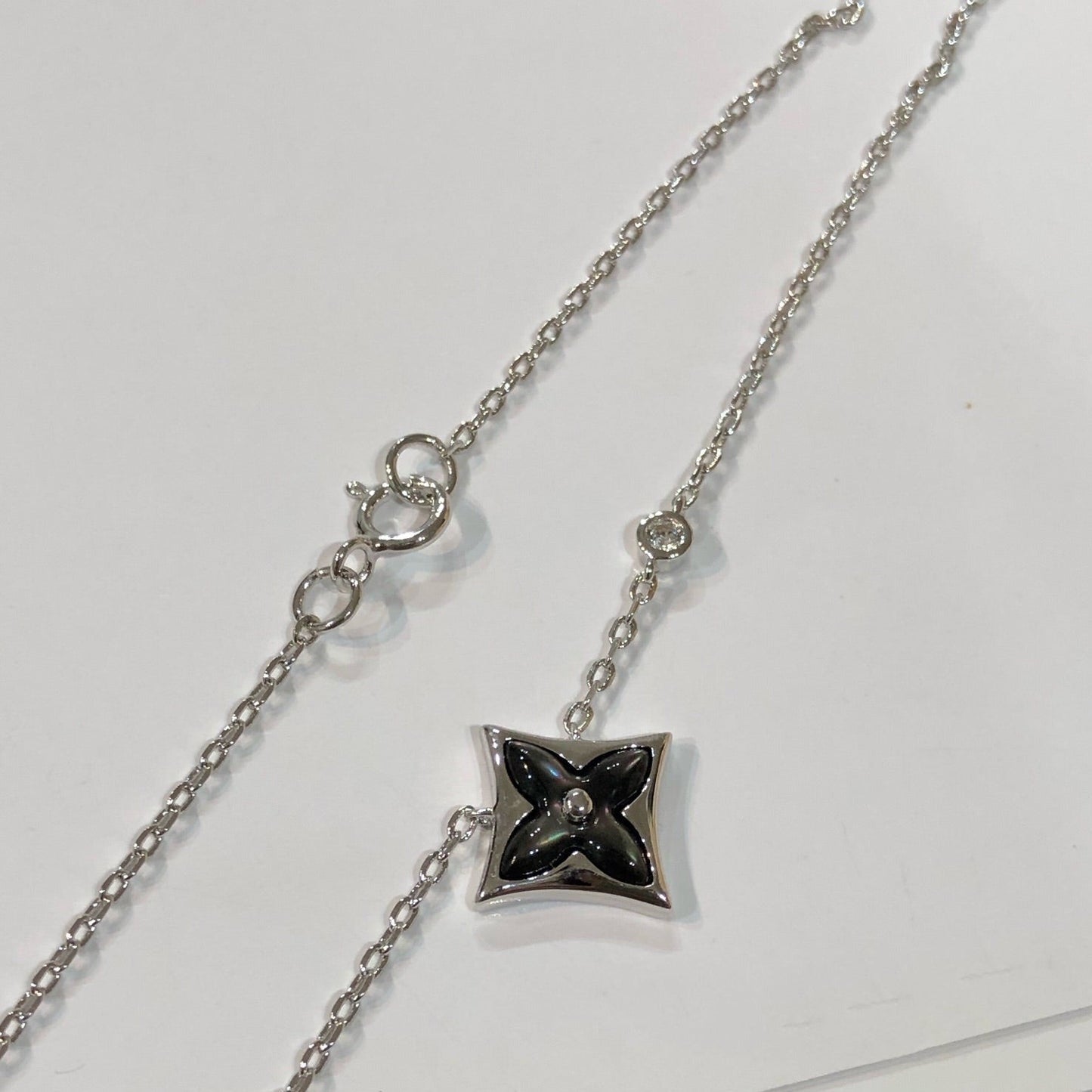[LUXORA]STAR BLACK MOP NECKLACE