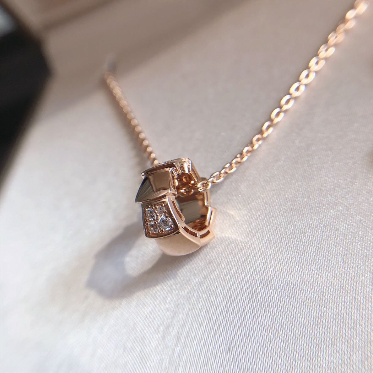 [LUXORA]SERPENTI PEDANT DIAMOND PINK GOLD NECKLACE