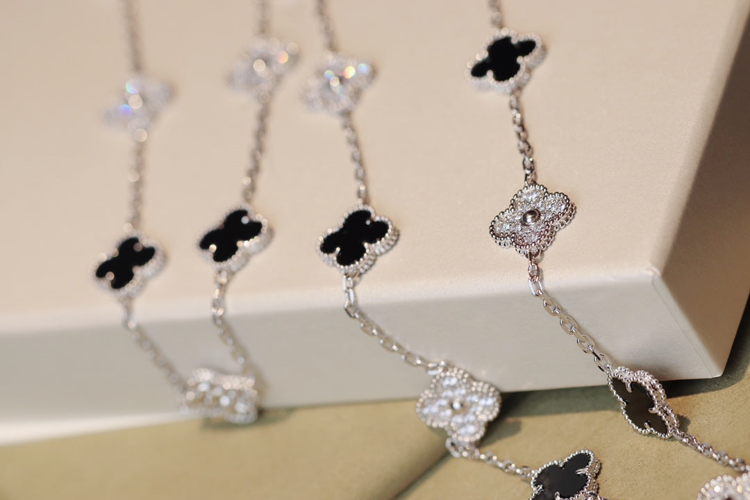 [LUXORA]CLOVER 20 MOTIFS ONYX DIAMOND SILVER