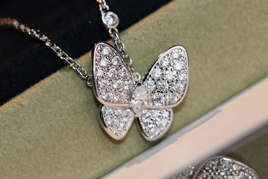 [LUXORA]BUTTERFLY DIAMOND NECKLACE