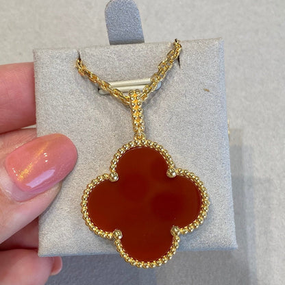 [LUXORA]CLOVER 25MM NECKLACE GOLD CARNELIAN