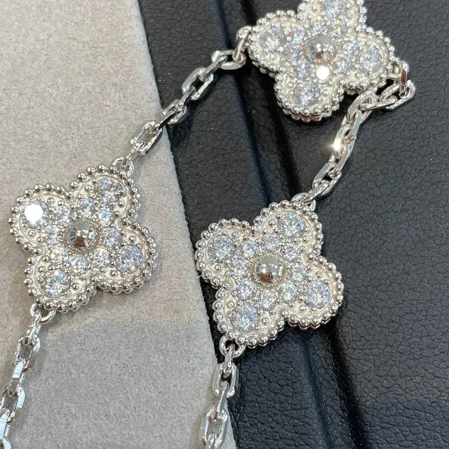 [LUXORA] CLOVER 5 MOTIF FULL DIAMOND BRACELET COLLECTION