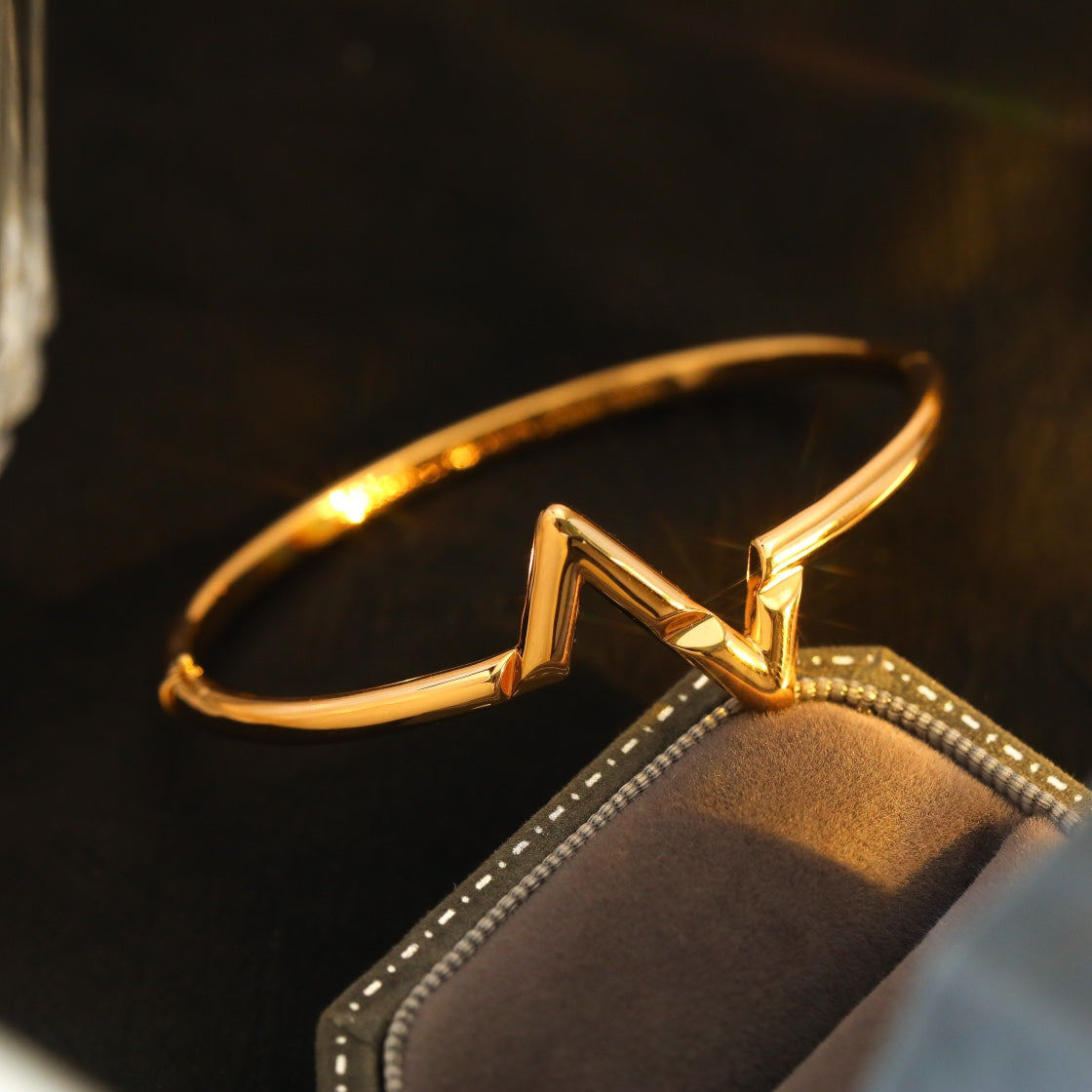 [LUXORA]VOLTE UPSITE DOWN BRACELET