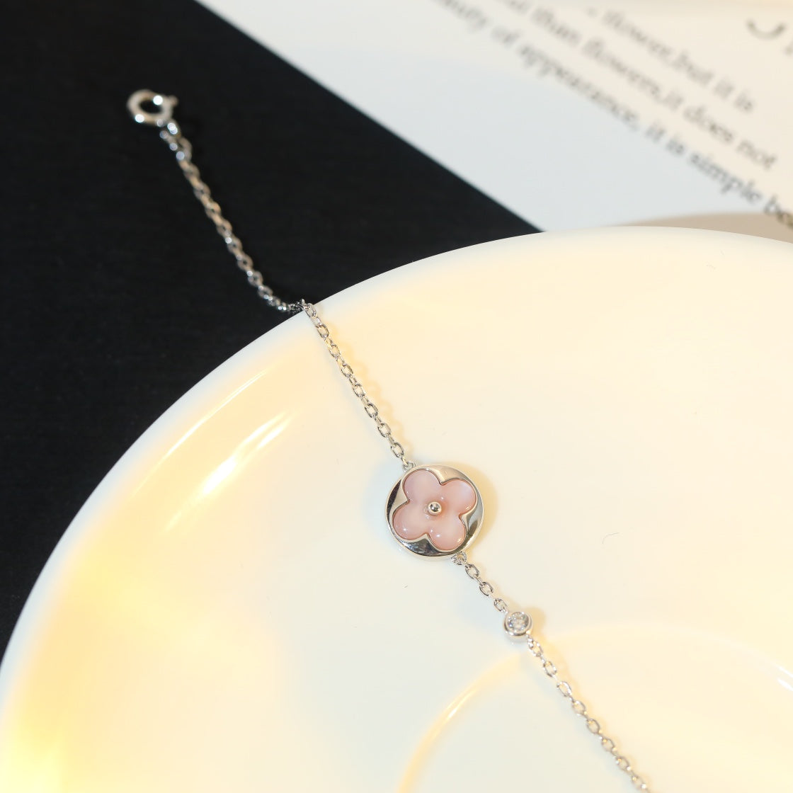 [LUXORA]SUN MOTIF PINK MOP SILVER BRACELET