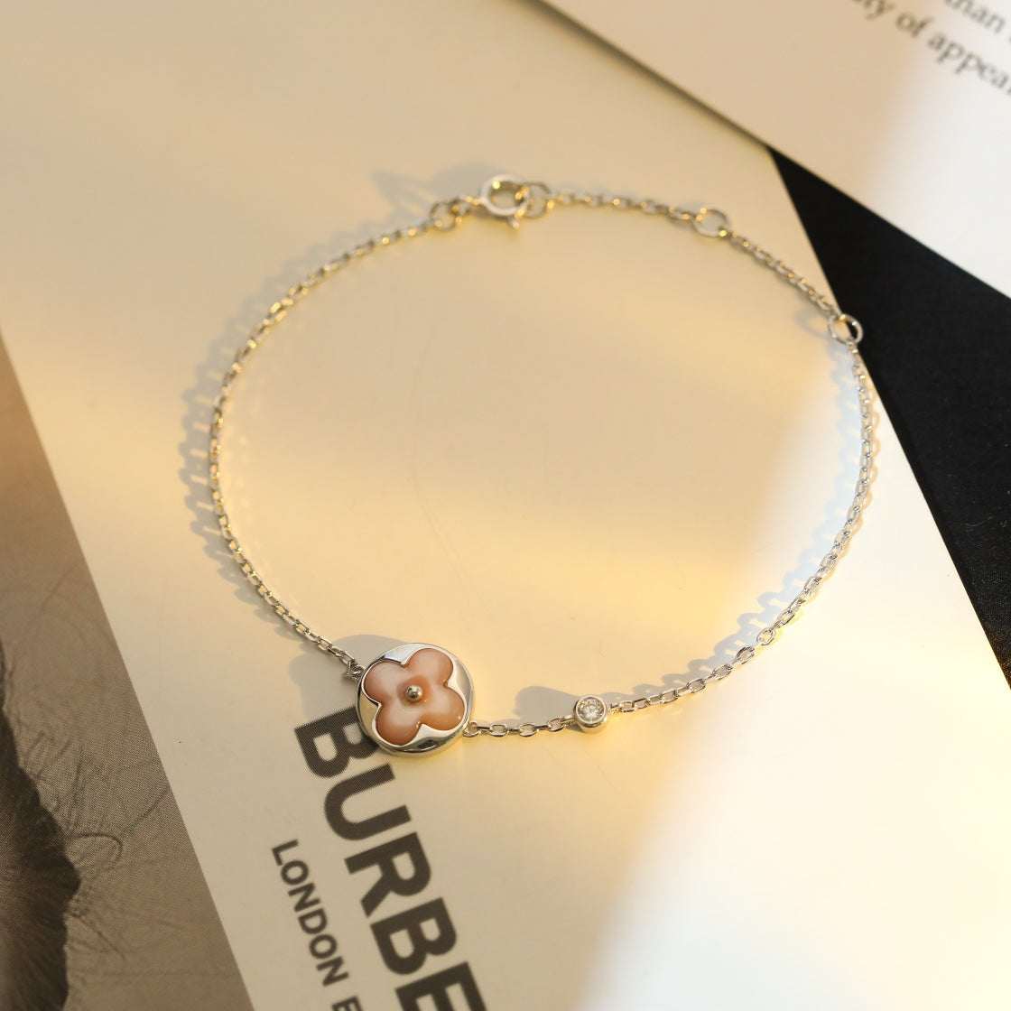 [LUXORA]SUN MOTIF PINK MOP SILVER BRACELET