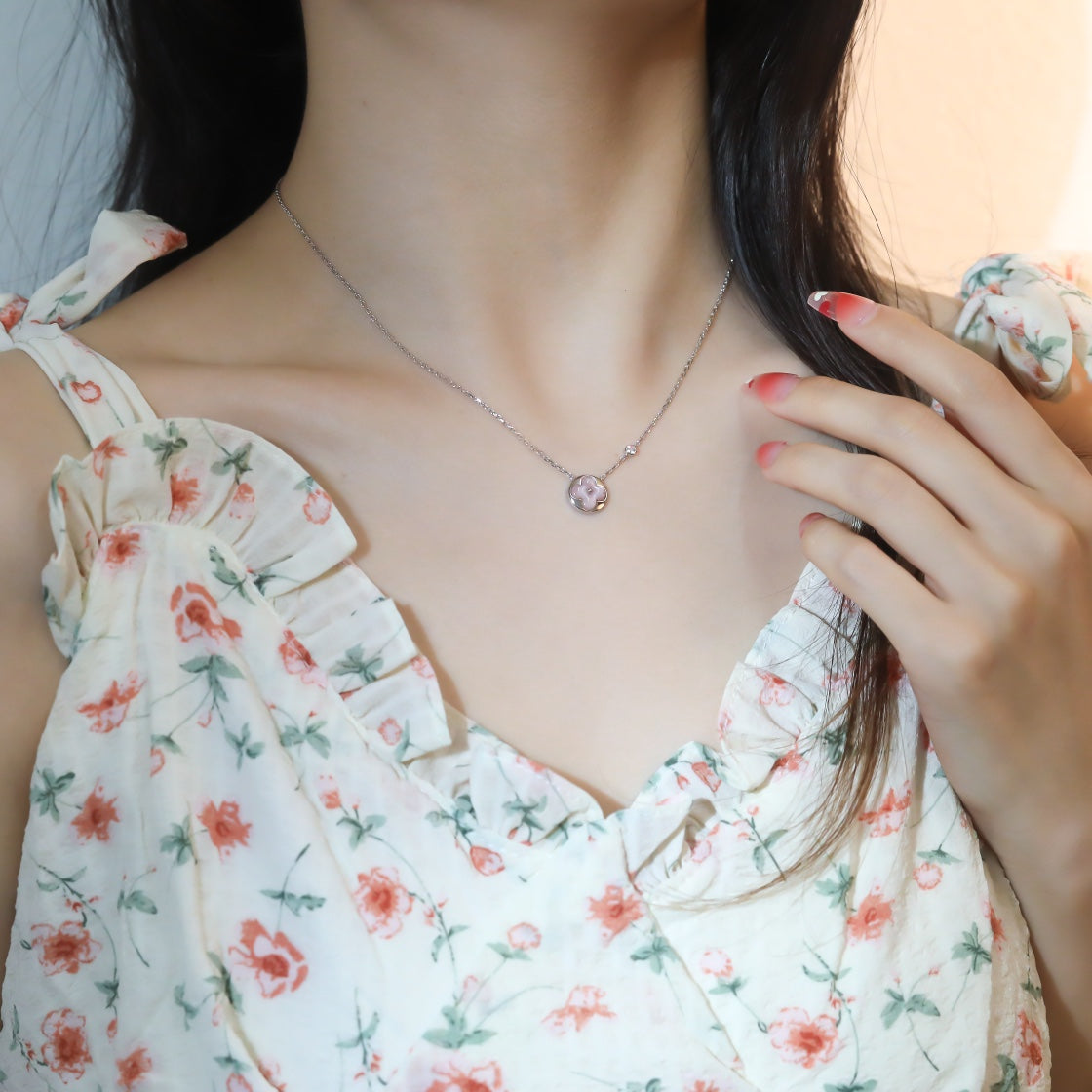 [LUXORA]SUN PEDANT PINK GOLD 1 DIAMOND NECKLACE
