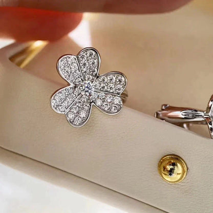 [LUXORA]CLOVER COMOS DIAMOND EARRINGS SILVER