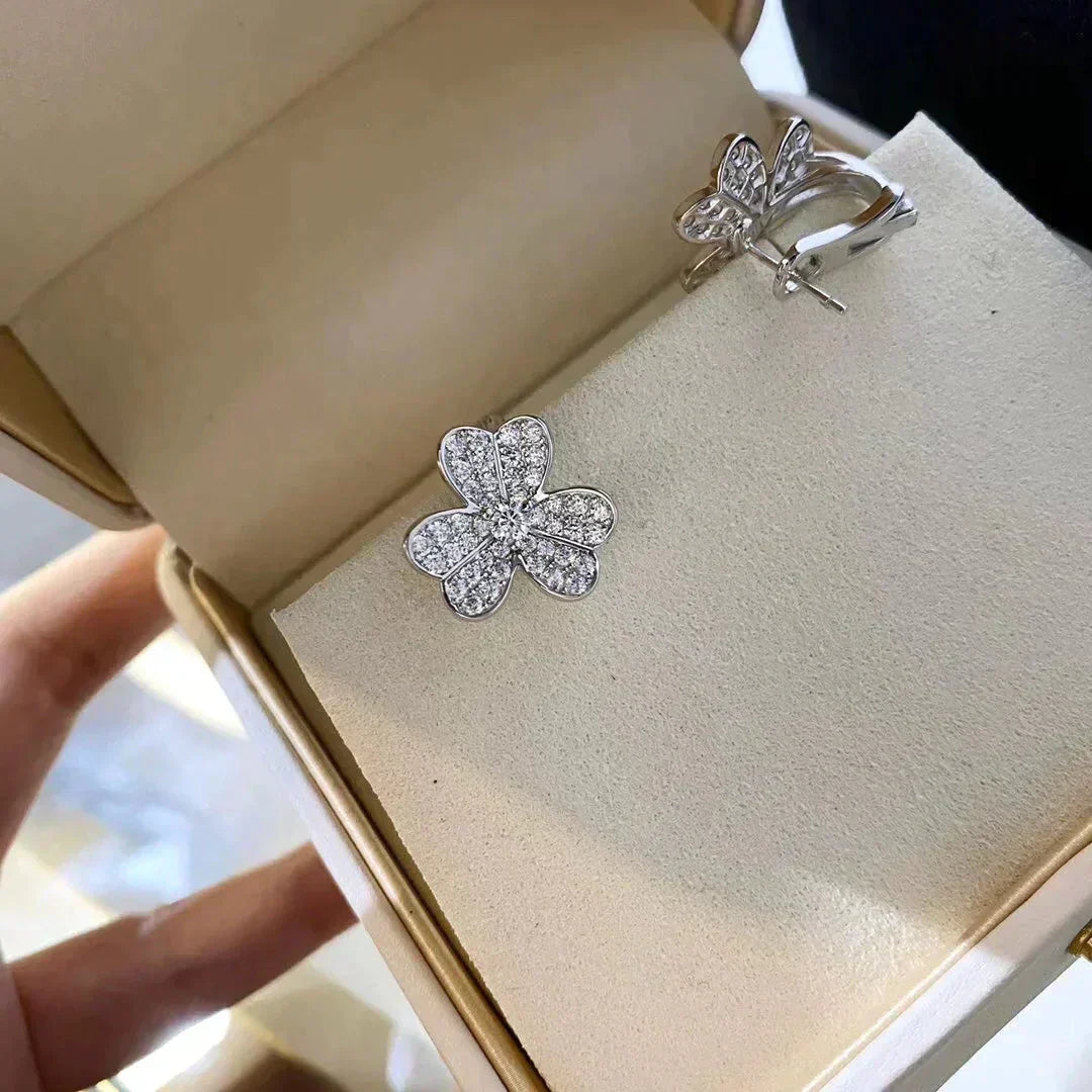 [LUXORA]CLOVER COMOS DIAMOND EARRINGS SILVER