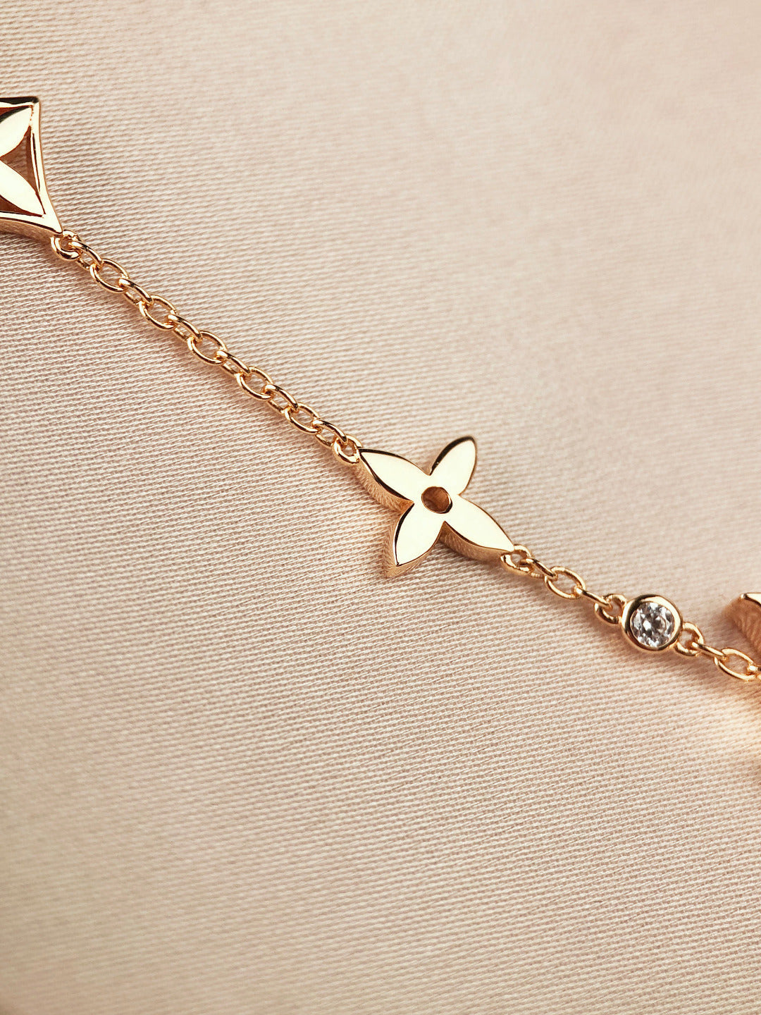 [LUXORA]STAR AND SUN 7 MOTIFS GOLD BRACELET