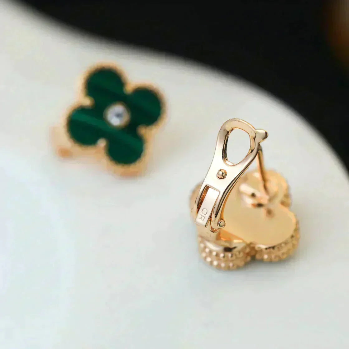 [LUXORA]CLOVER MEDIUM 1 MOTIFS MALACHITE DIAMOND EARRINGS