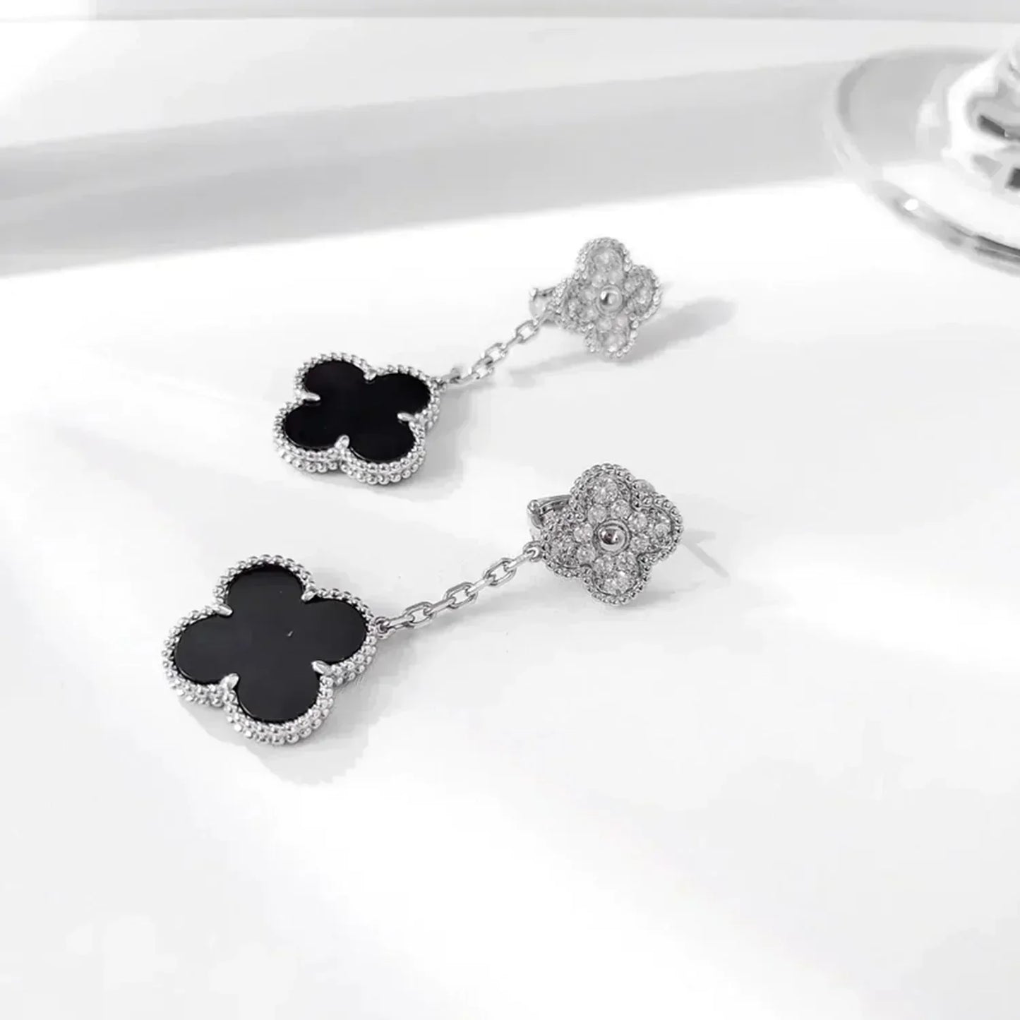 [LUXORA]CLOVER 2 MOTIFS  DIAMOND ONYX EARRINGS SILVER