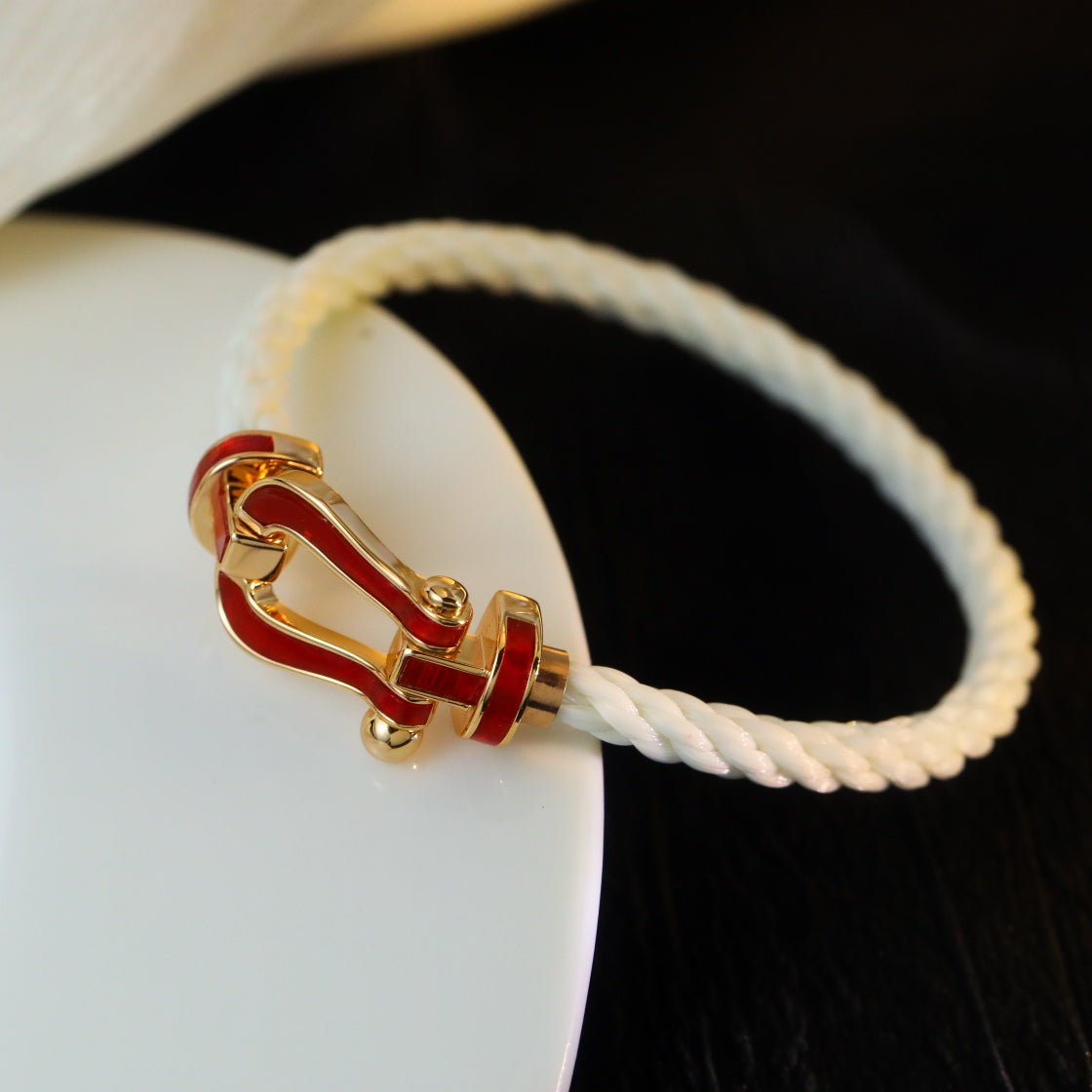 [LUXORA]FORCE 10 WHITE TEXTILE DIAMOND PAVED