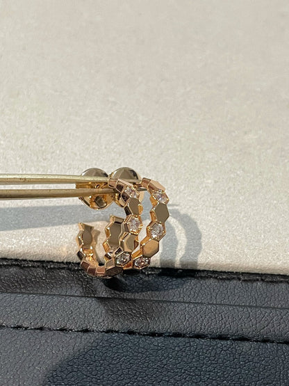 [LUXORA]Hollow Design Four-Leaf Clover Flower Shape Ring