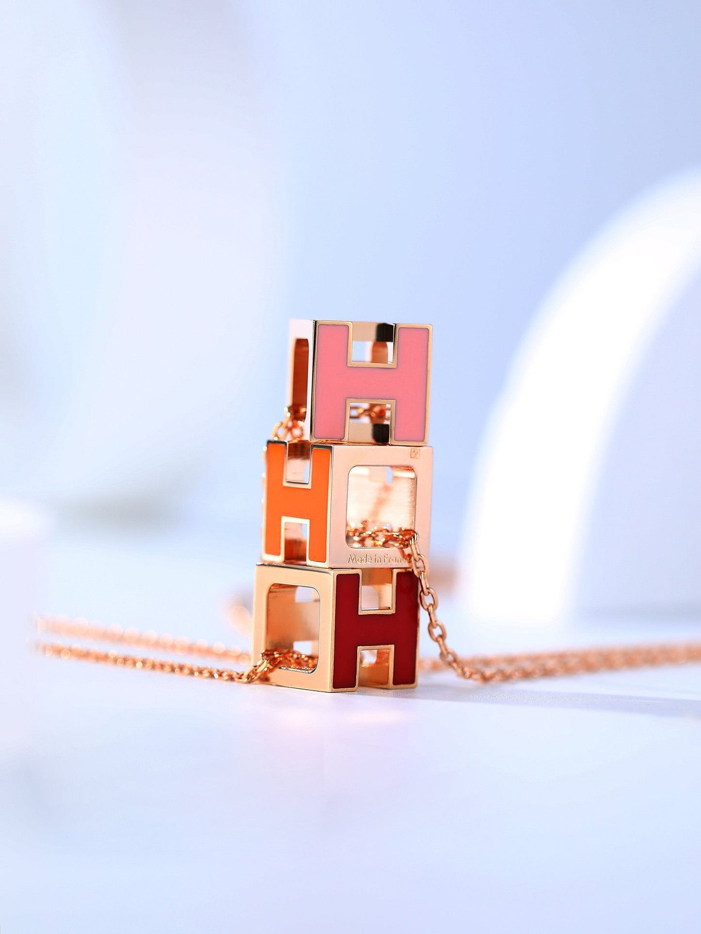 [LUXORA]H CAGE PINK GOLD NECKLACE