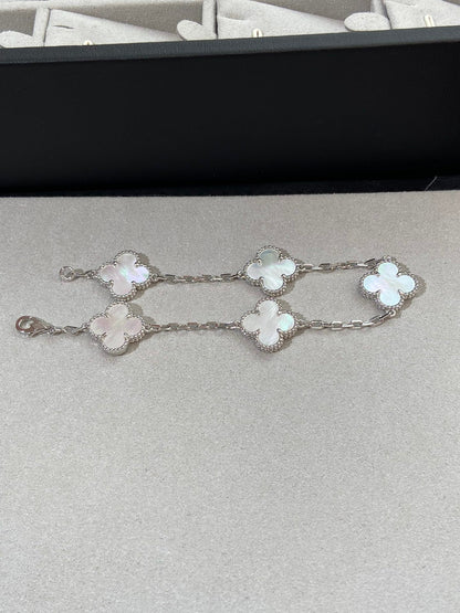[LUXORA]CLOVER WHITE PEARL MOP 5 MOTIF BRACELET COLLECTION