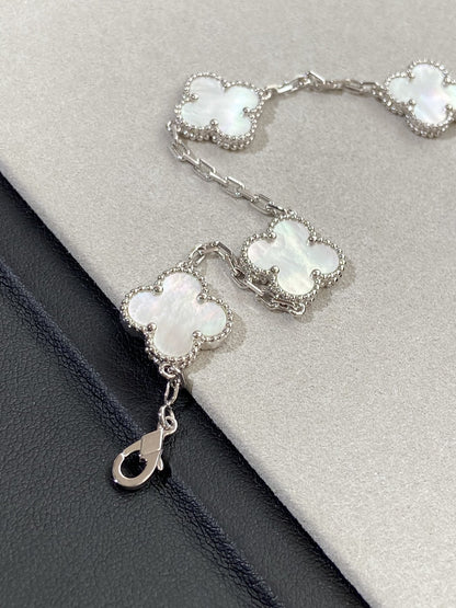 [LUXORA]CLOVER WHITE PEARL MOP 5 MOTIF BRACELET COLLECTION
