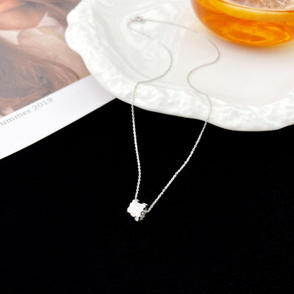 [LUXORA]BEE MINI PEDANT DIAMOND NECKLACE