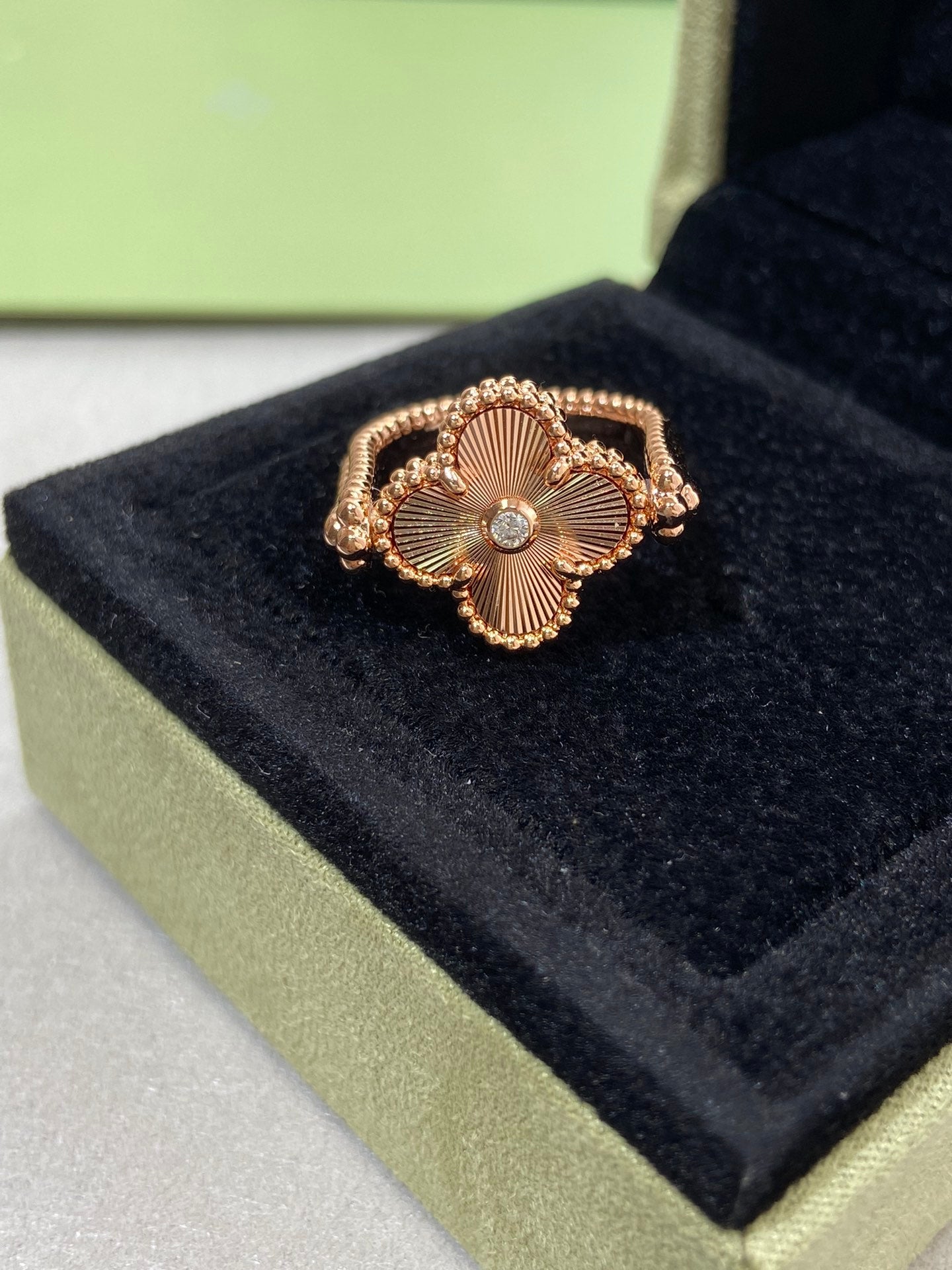 [LUXORA]CLOVER RIVERSIBLE ROSE GOLD RING