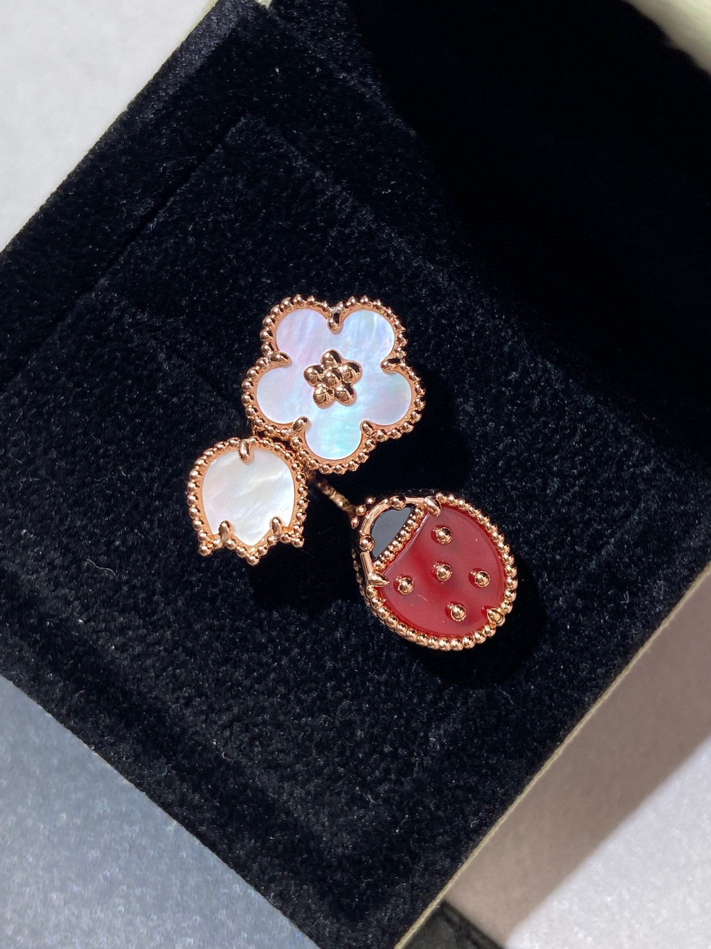 [LUXORA]LUCKY 3 MOTIF ROSE GOLD RING