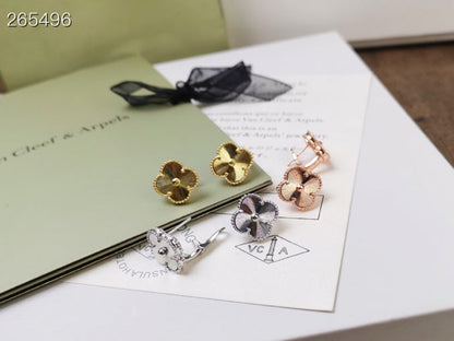 [LUXORA]CLOVER MEDIUM STUD EARRINGS