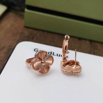 [LUXORA]CLOVER MEDIUM STUD EARRINGS