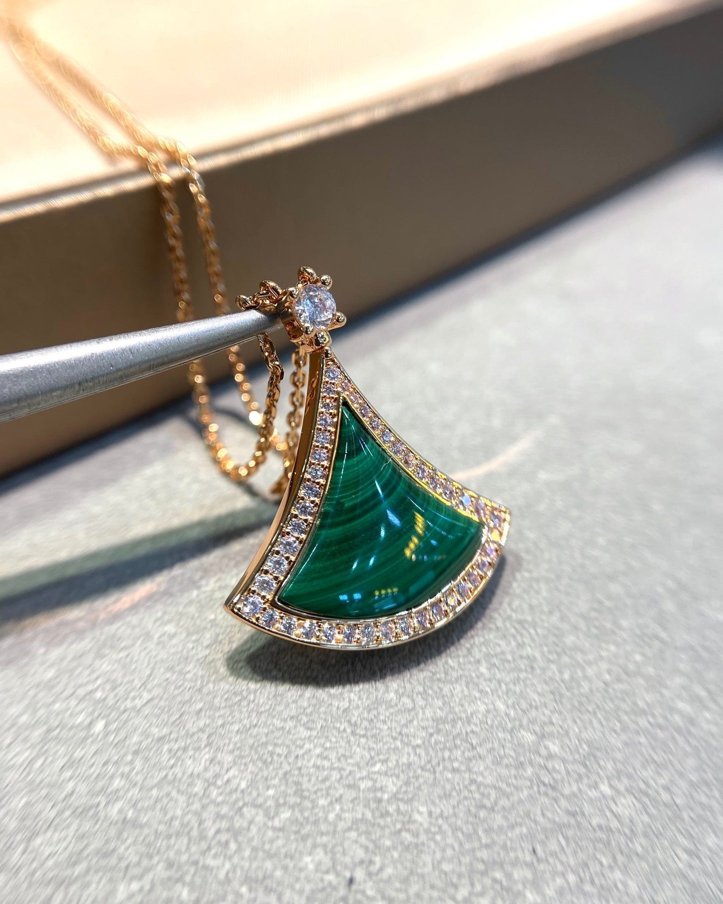 [LUXORA]DREAM MALACHITE DIAMOND PAVED PINK GOLD NECKLACE