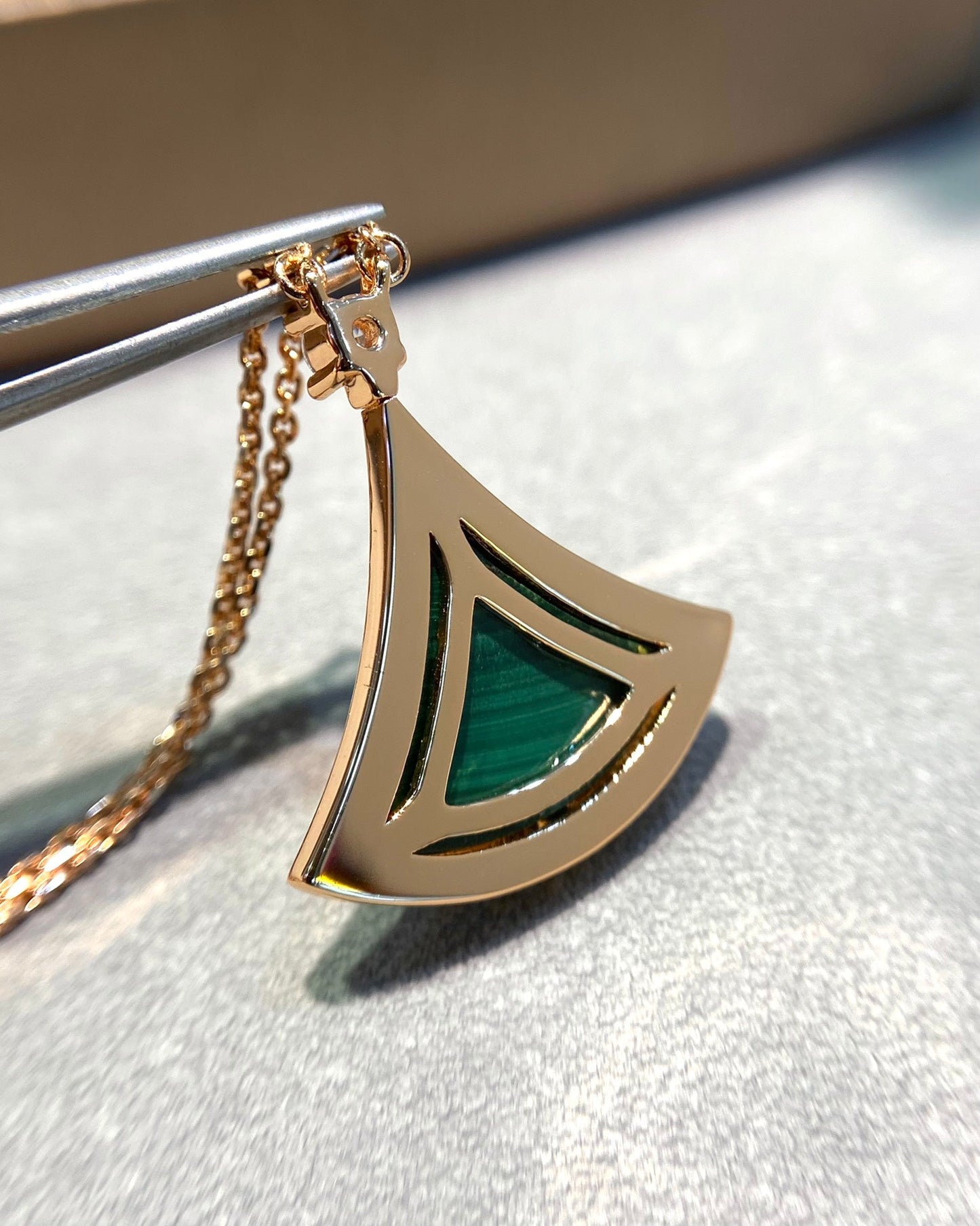 [LUXORA]DREAM MALACHITE DIAMOND PAVED PINK GOLD NECKLACE
