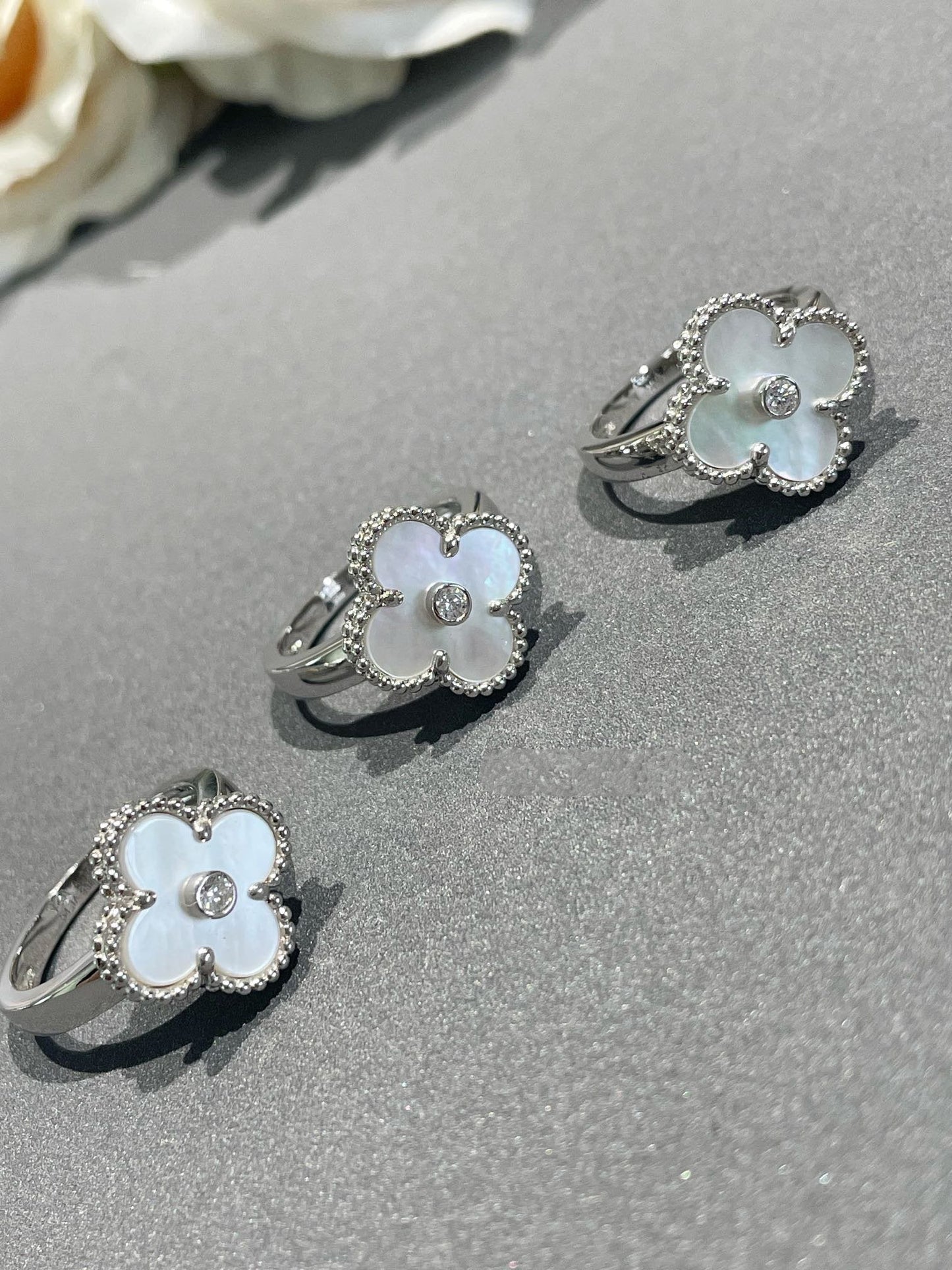 [LUXORA]CLOVER SILVER MOP DIAMOND RING