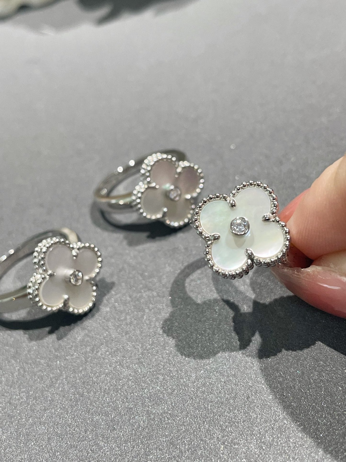 [LUXORA]CLOVER SILVER MOP DIAMOND RING