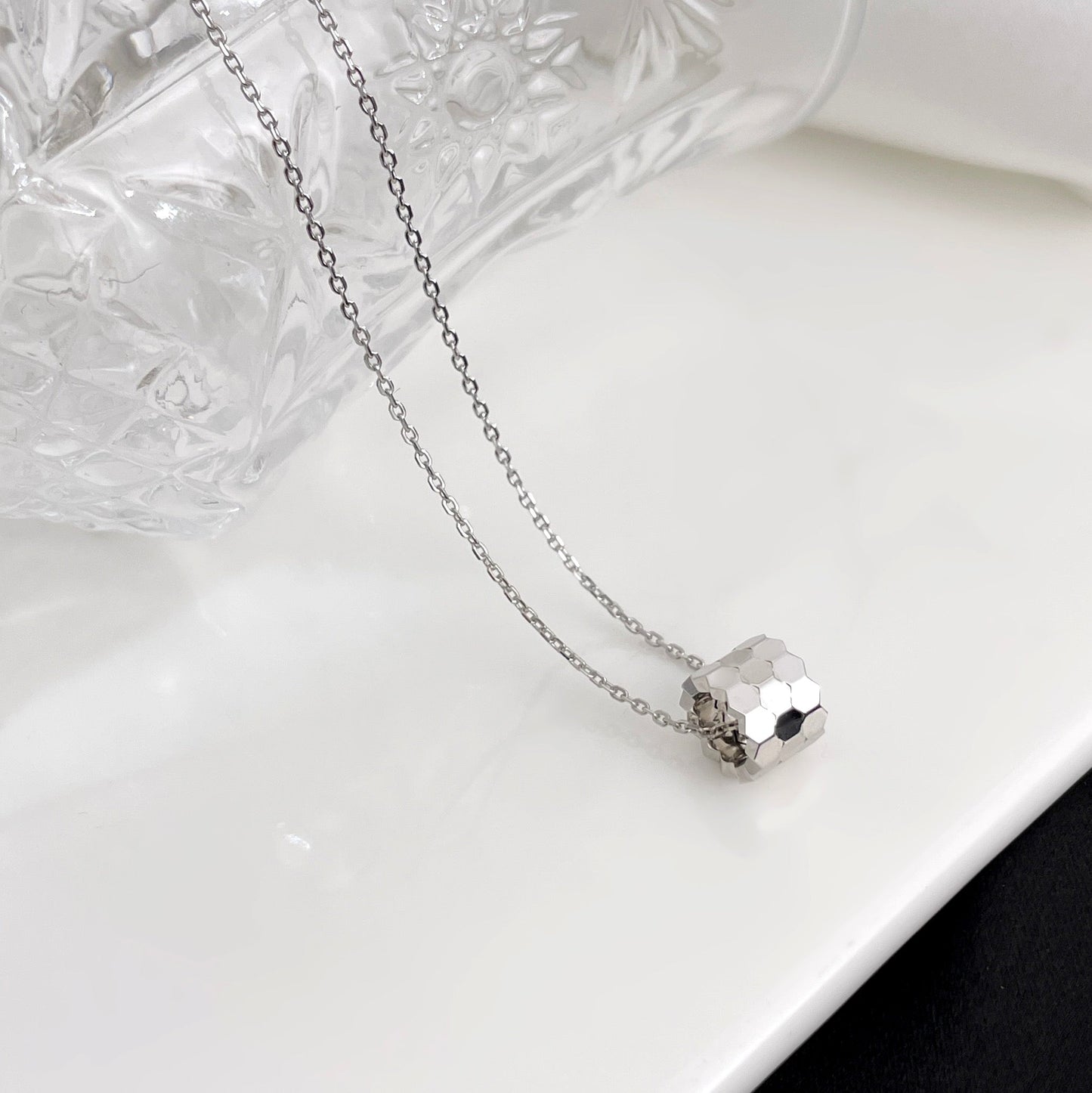 [LUXORA]BEE MINI NECKLACE