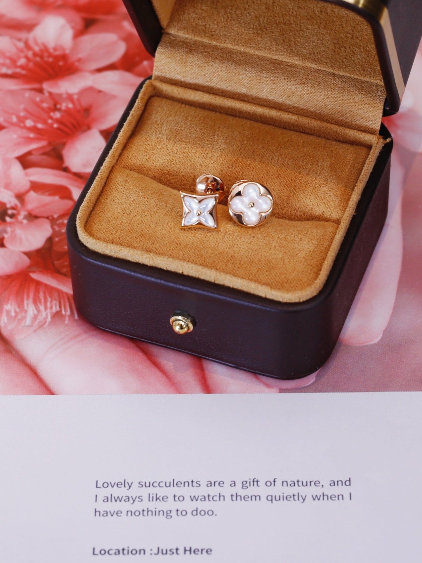 [LUXORA]STAR AND SUN PINK GOLD MOP STUD EARRINGS