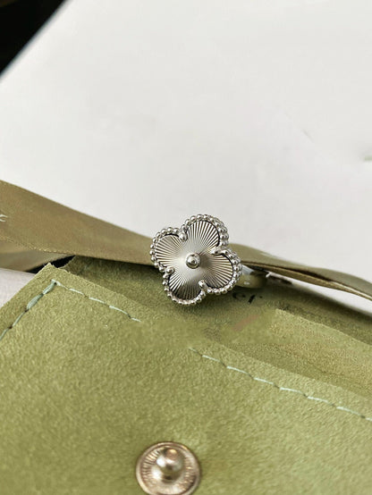 [LUXORA]CLOVER SILVER RING