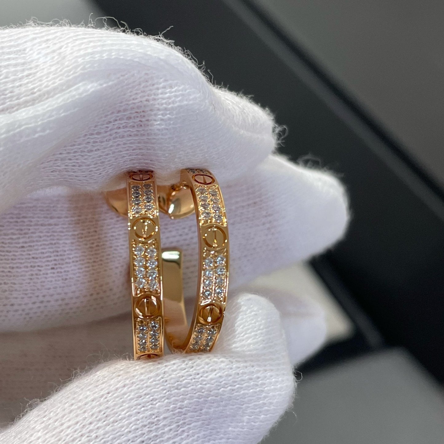 [LUXORA]LOVE DIAMOND PINK GOLD HOOP EARRINGS