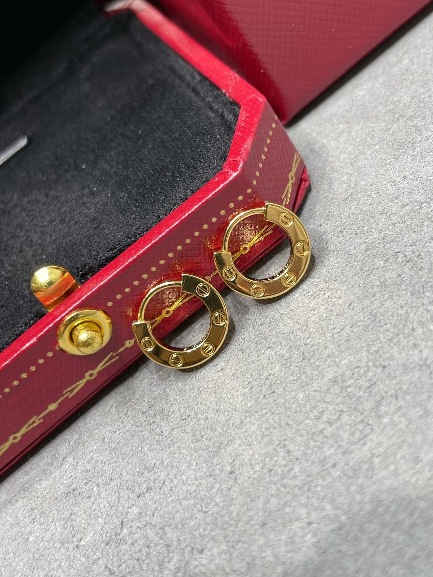 [LUXORA]LOVE MINI EARRINGS